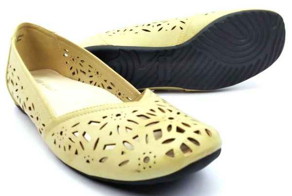 Easy Street Women's Shoes Ballet Flats Charlize Slip On Bone Size 11M New in Box