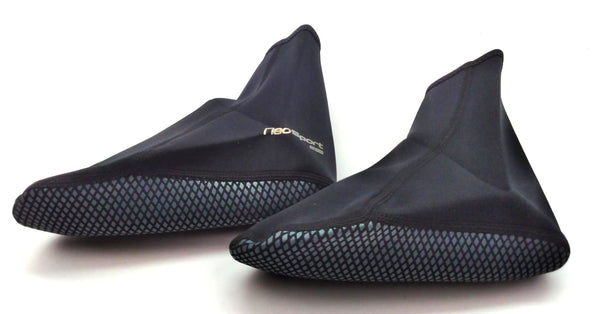NeoSport Water Socks Wetsuits Premium Neoprene 2mm Black Size 5 Pair - New